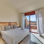 Penthouse In Marbella, Beachfront Lejlighed *