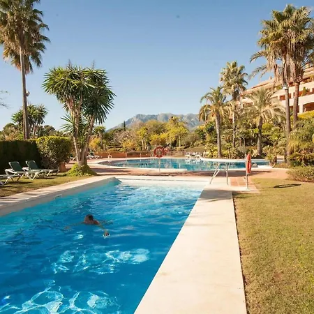 Penthouse In Marbella, Beachfront Lejlighed