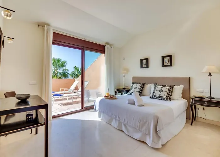 Penthouse In Marbella, Beachfront Lejlighed
