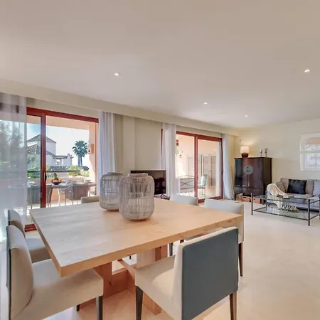 Penthouse In Marbella, Beachfront * ماربيا