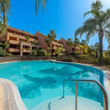 Penthouse In Marbella, Beachfront Lejlighed