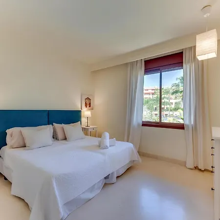 Penthouse In Marbella, Beachfront شقة ماربيا