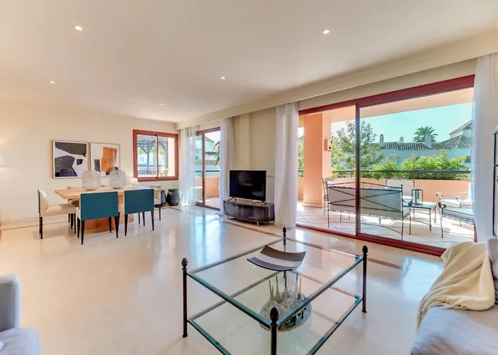 Penthouse In Marbella, Beachfront ماربيا