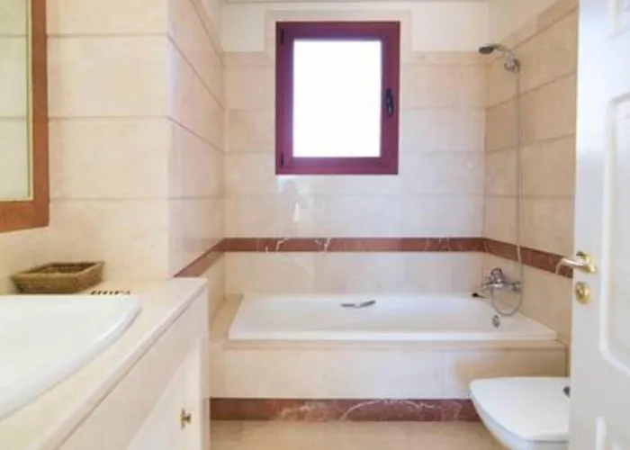 Penthouse In Marbella, Beachfront شقة