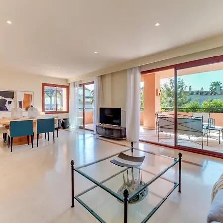 Penthouse In Marbella, Beachfront Марбелья