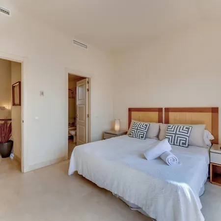 Penthouse In Marbella, Beachfront Апартаменти *